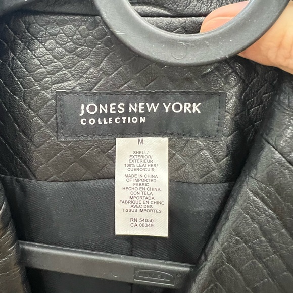 Jones New York leather jacket - Picture 2 of 5